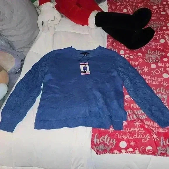 Beautiful blue sweater - Picture 5 of 7